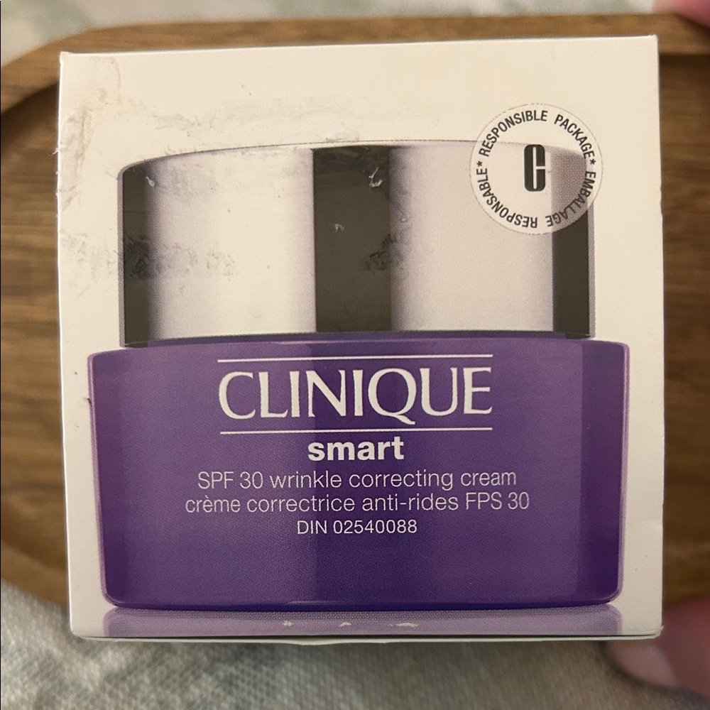 NEW Clinique Smart SPF 30 Cream in Purple Jar